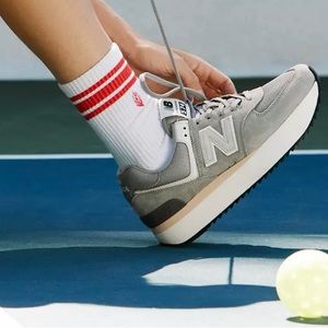 New Balance 574+ Sneakers Size 8.5 Women’s